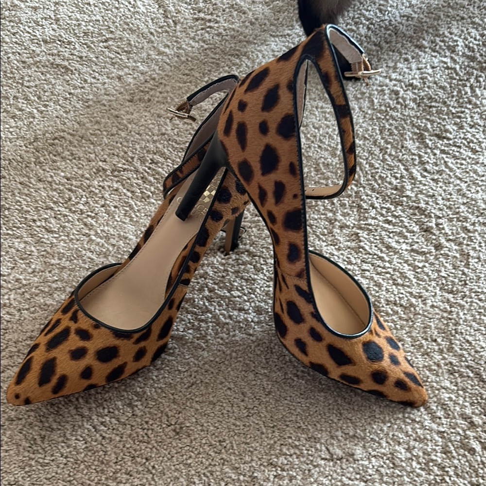 Vince Camuto Brown and Tan Heels with Pointed Toe and Stiletto Heel